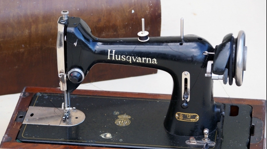 Maszyna do szycia  Husqvarna